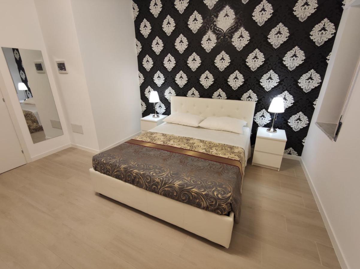 Sami Luxury Rooms 3 8 0 7 9 4 9 2 5 3 Syracuse Esterno foto