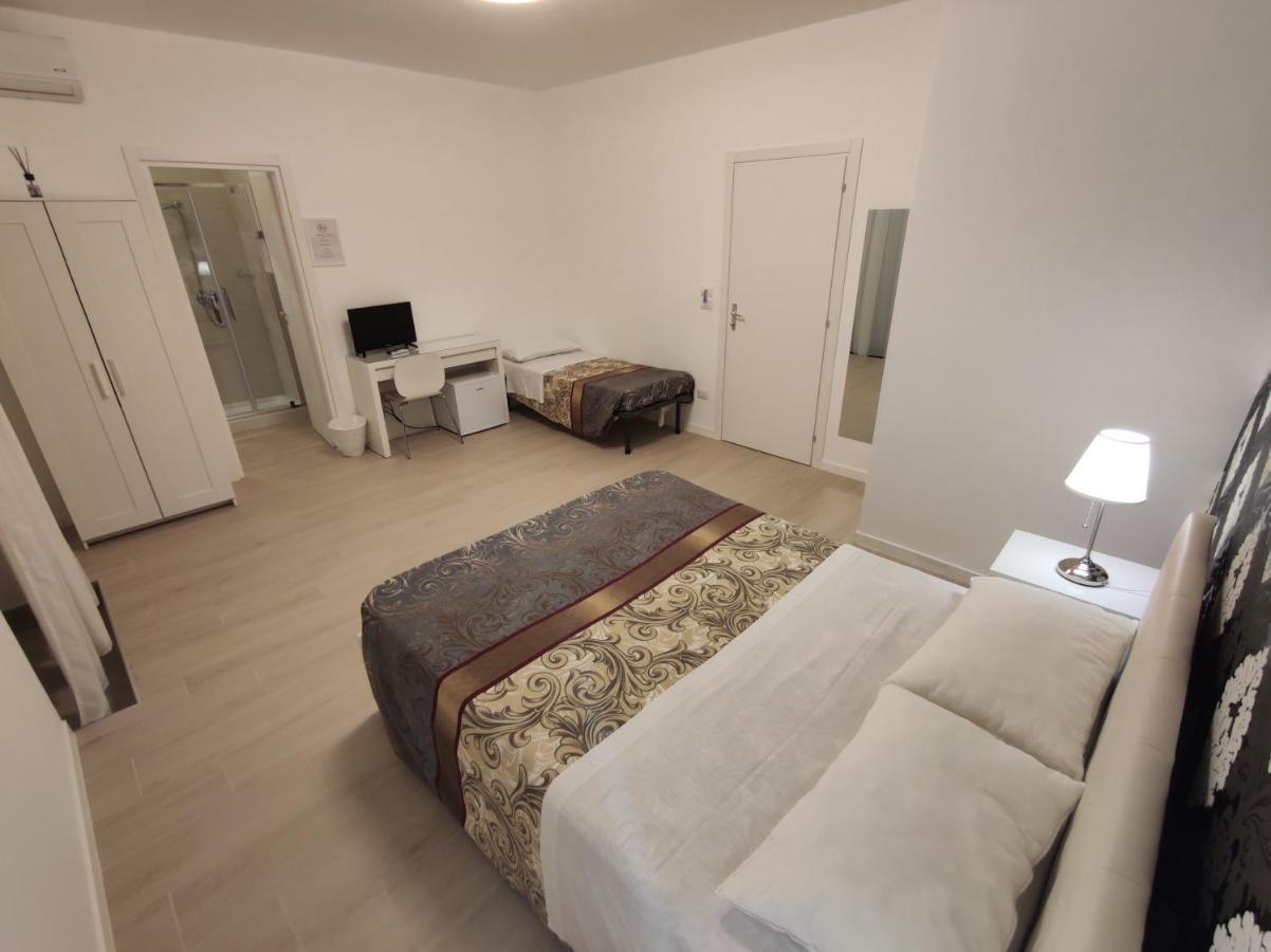 Sami Luxury Rooms 3 8 0 7 9 4 9 2 5 3 Syracuse Esterno foto