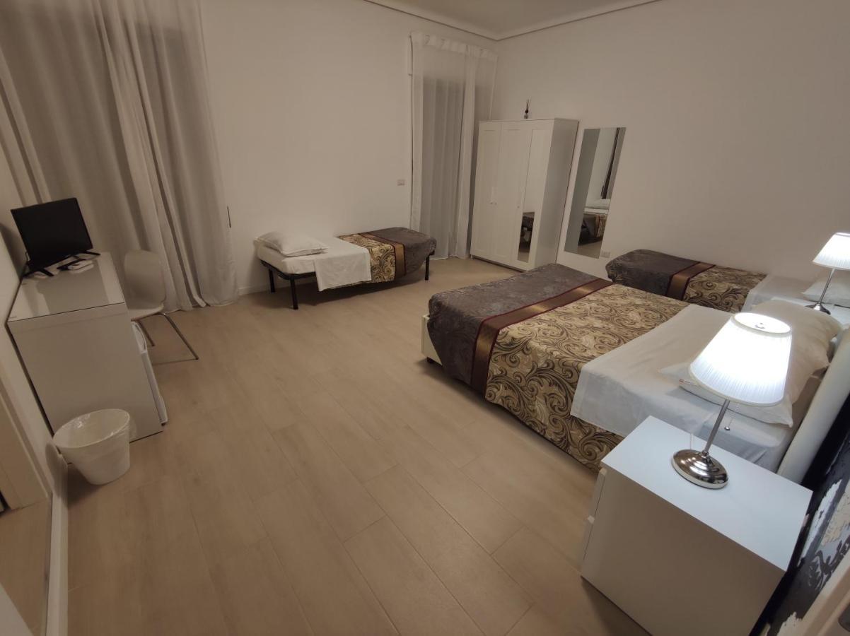 Sami Luxury Rooms 3 8 0 7 9 4 9 2 5 3 Syracuse Esterno foto