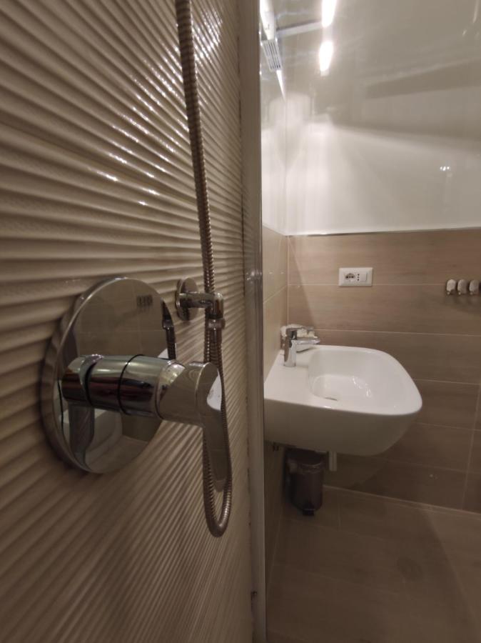 Sami Luxury Rooms 3 8 0 7 9 4 9 2 5 3 Syracuse Esterno foto