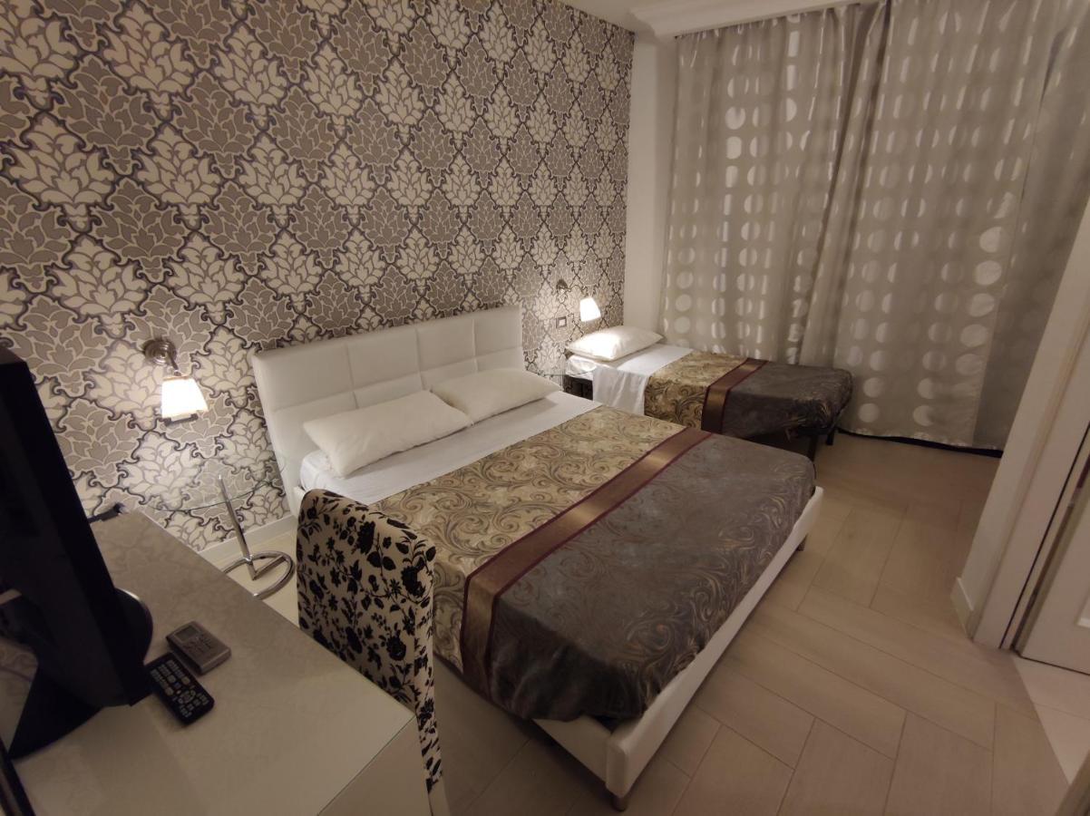 Sami Luxury Rooms 3 8 0 7 9 4 9 2 5 3 Syracuse Esterno foto