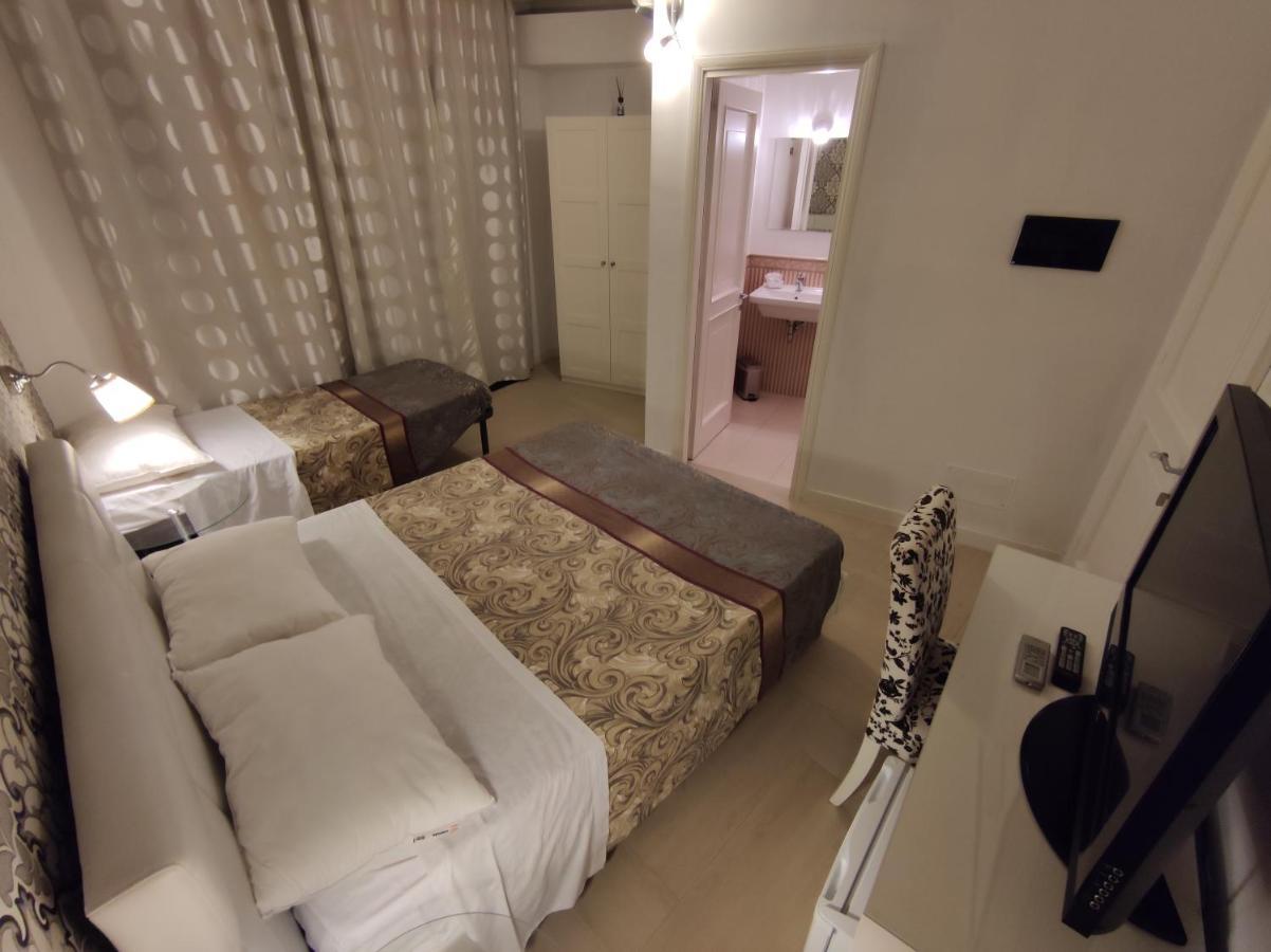Sami Luxury Rooms 3 8 0 7 9 4 9 2 5 3 Syracuse Esterno foto