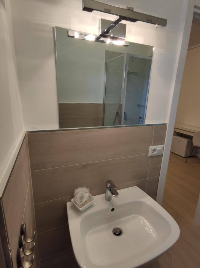 Sami Luxury Rooms 3 8 0 7 9 4 9 2 5 3 Syracuse Esterno foto