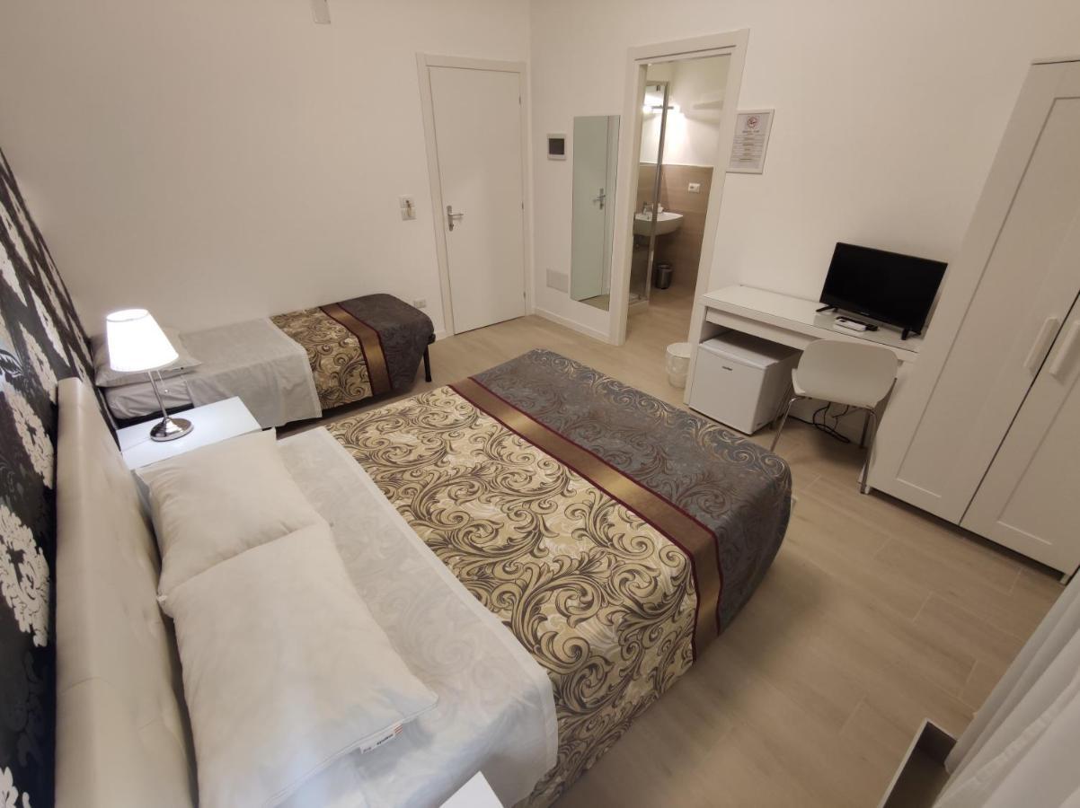 Sami Luxury Rooms 3 8 0 7 9 4 9 2 5 3 Syracuse Esterno foto