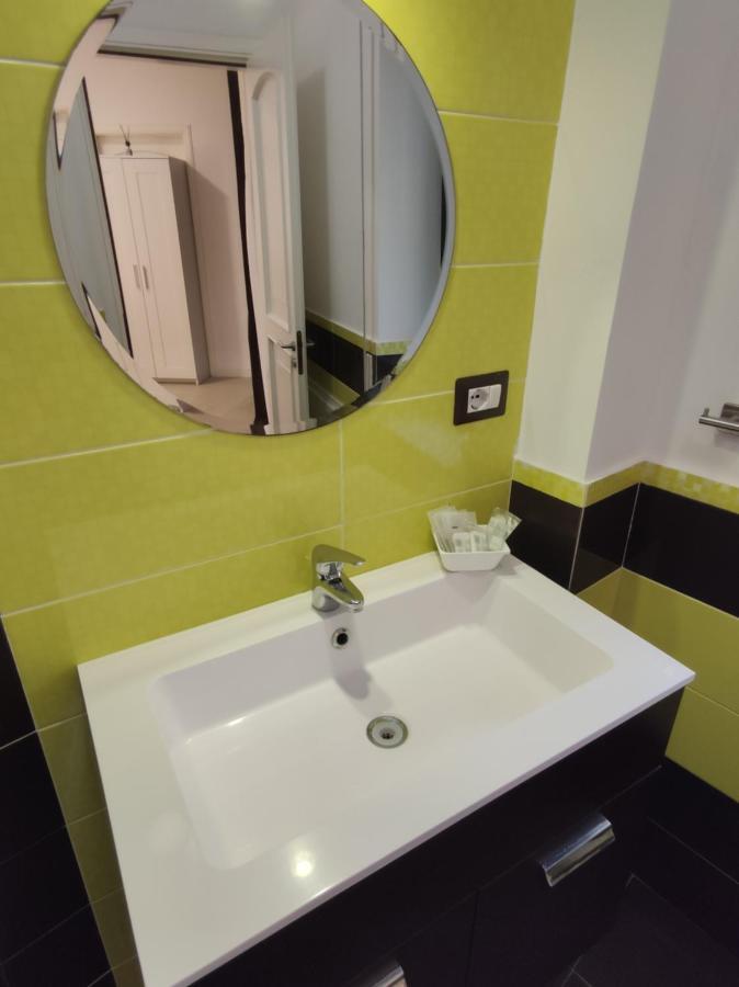 Sami Luxury Rooms 3 8 0 7 9 4 9 2 5 3 Syracuse Esterno foto