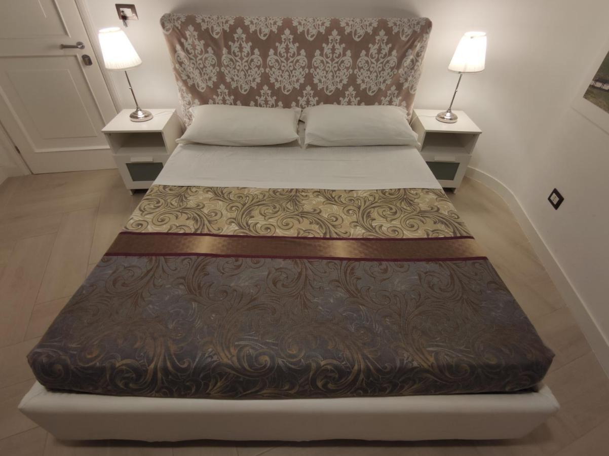 Sami Luxury Rooms 3 8 0 7 9 4 9 2 5 3 Syracuse Esterno foto