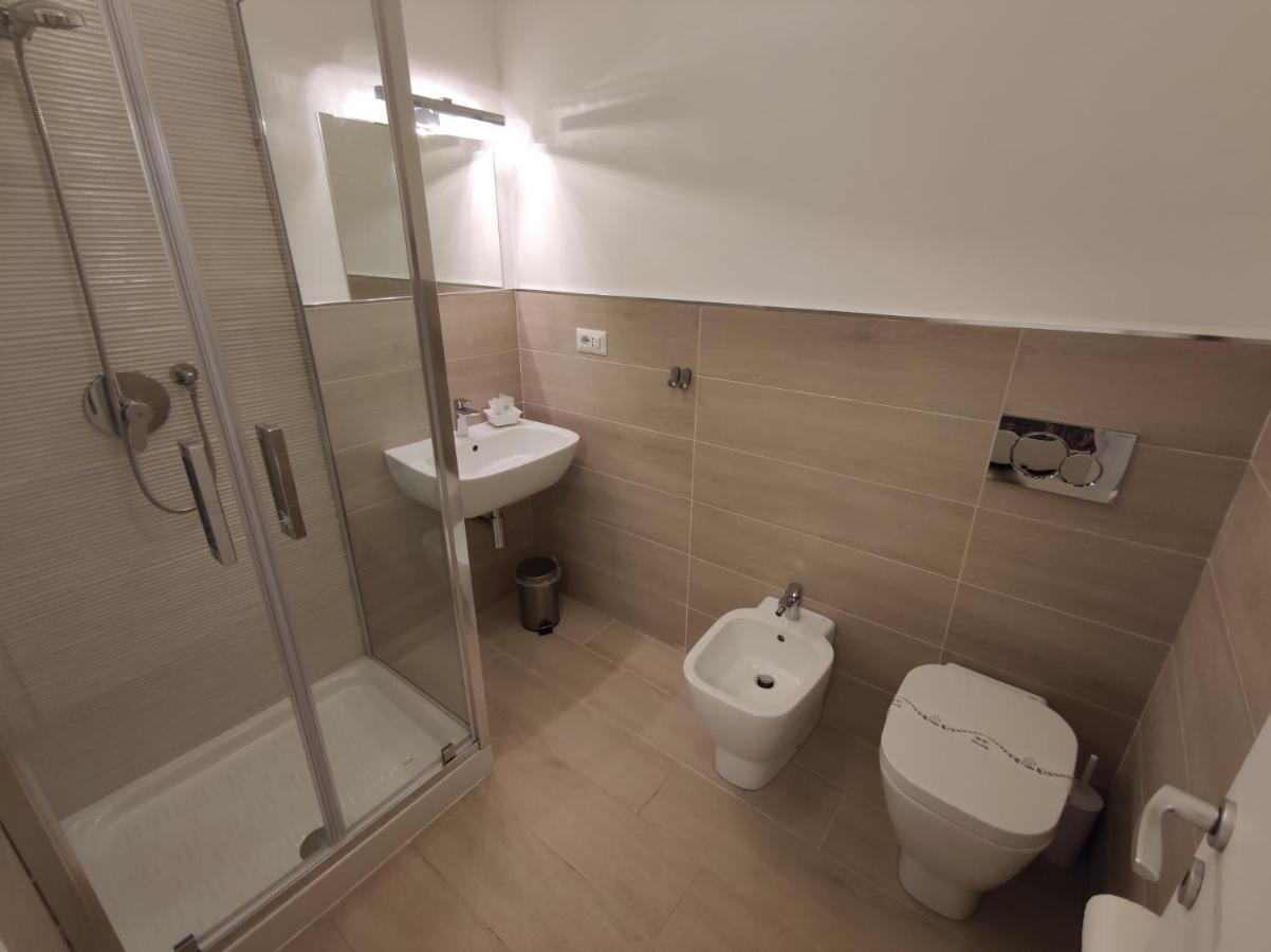 Sami Luxury Rooms 3 8 0 7 9 4 9 2 5 3 Syracuse Esterno foto